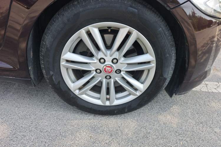 Used Jaguar XF 2014 XF 2.0T Luxury Edition Exterior 1