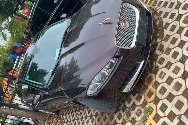 Used Jaguar XF 2014 XF 2.0T Luxury Edition Exterior 2
