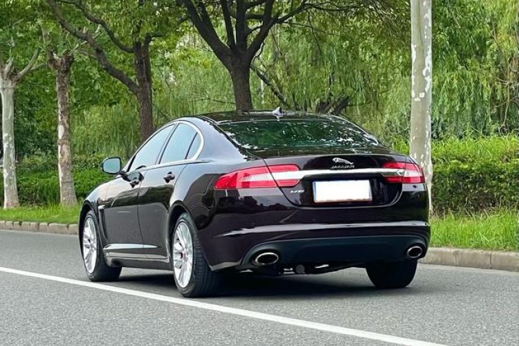 Used Jaguar XF 2014 XF 2.0T Luxury Edition Exterior 3
