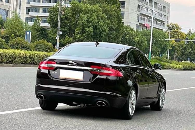 Used Jaguar XF 2014 XF 2.0T Luxury Edition Exterior 5