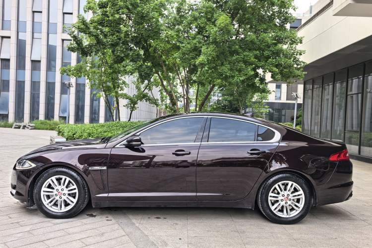 Used Jaguar XF 2014 XF 2.0T Prestige Edition Exterior 6