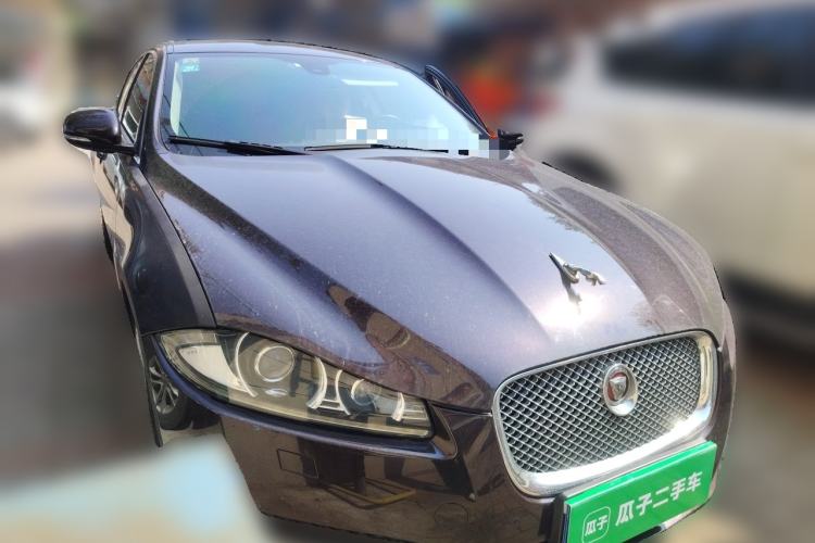 Used Jaguar XF 2014 XF 2.0T Luxury Edition Front Right 45 Deg