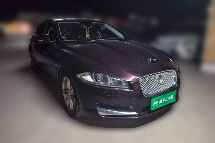 Used Jaguar XF 2014 XF 2.0T Luxury Edition Front Right 45 Deg