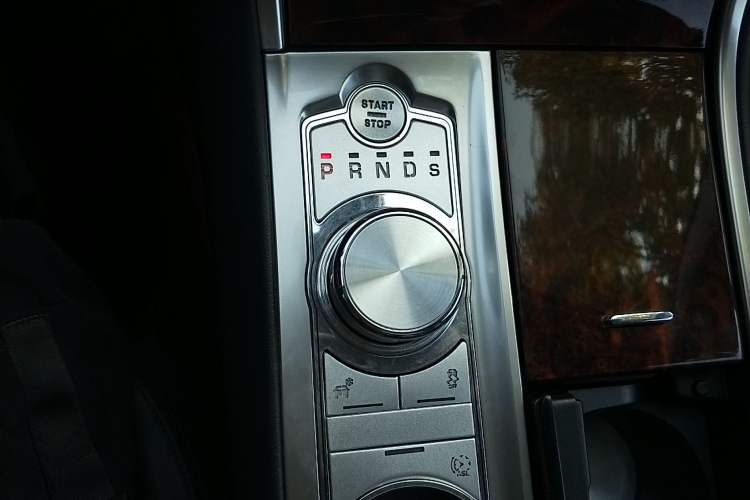 Used Jaguar XF 2014 XF 2.0T Luxury Edition Gear Lever