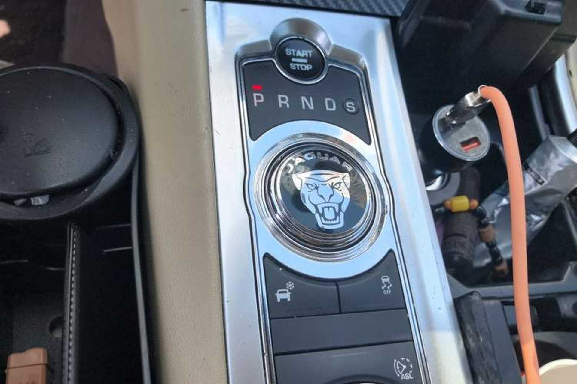 Used Jaguar XF 2014 XF 2.0T Luxury Edition Gear Lever