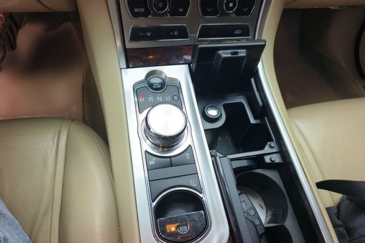 Used Jaguar XF 2014 XF 2.0T Luxury Edition Gear Lever