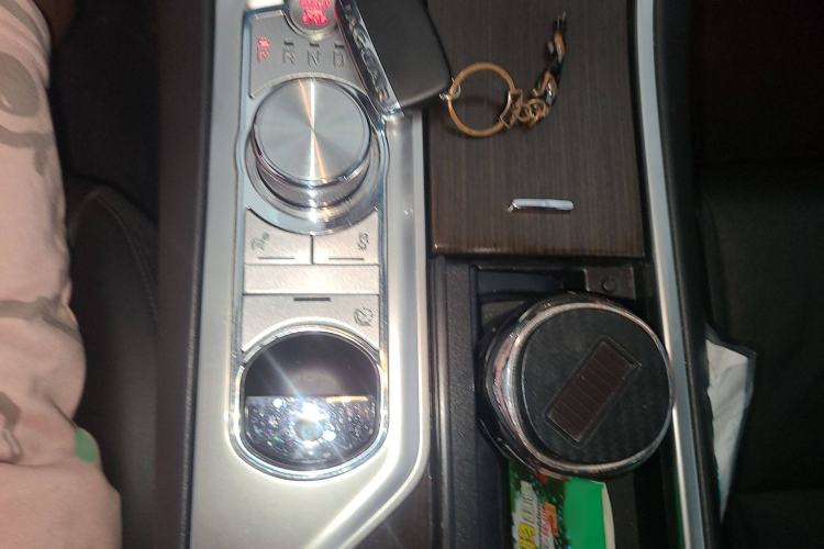 Used Jaguar XF 2014 XF 2.0T Prestige Edition Gear Lever