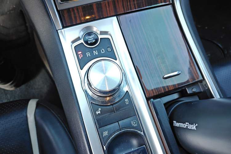 Used Jaguar XF 2014 XF 3.0 SC Luxury Edition Gear Lever