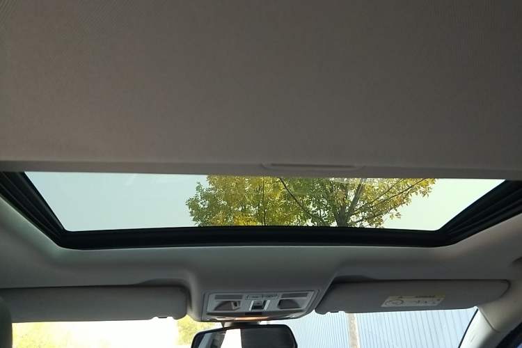 Used Jaguar XF 2014 XF 2.0T Luxury Edition Headliner