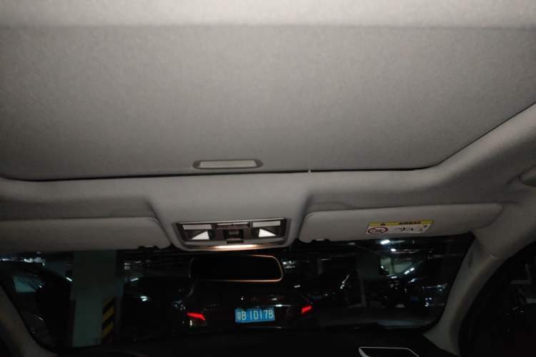 Used Jaguar XF 2014 XF 2.0T Luxury Edition Headliner