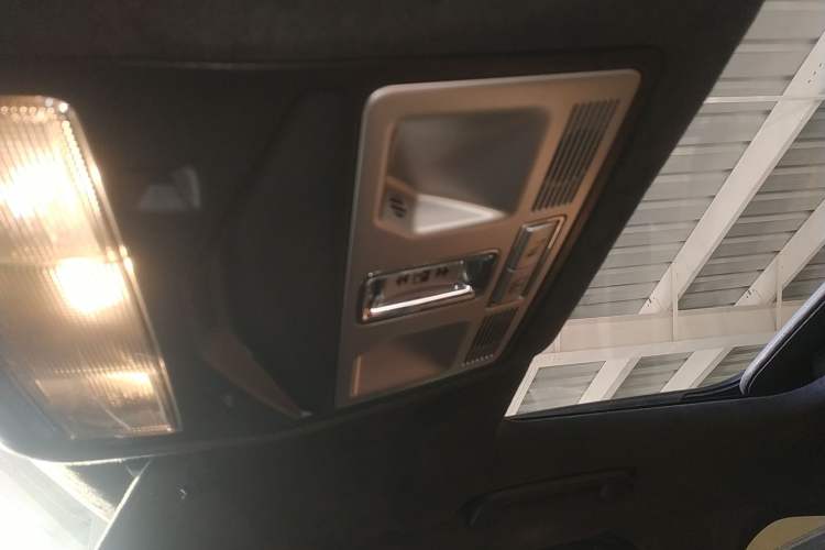 Used Jaguar XF 2014 XF 2.0T Luxury Edition Headliner