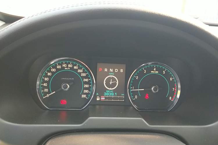 Used Jaguar XF 2014 XF 2.0T Luxury Edition Instrument Cluster