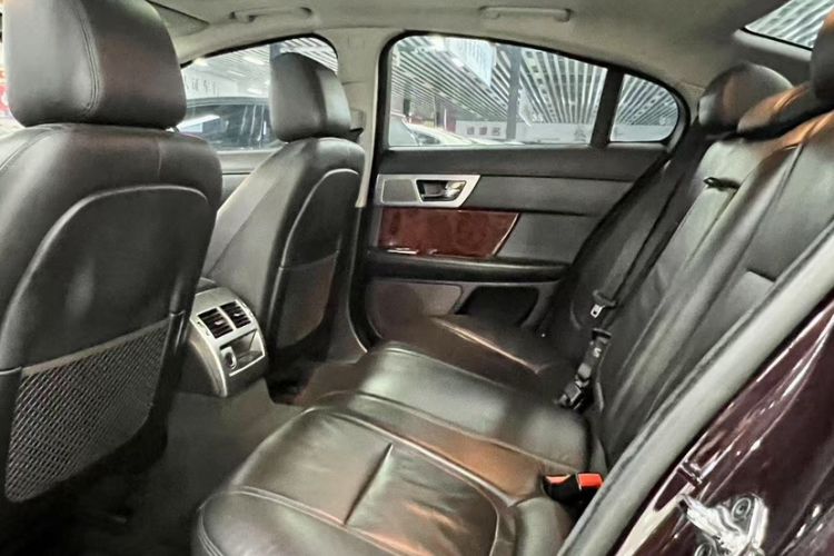 Used Jaguar XF 2014 XF 3.0 SC Luxury Edition Interior 2