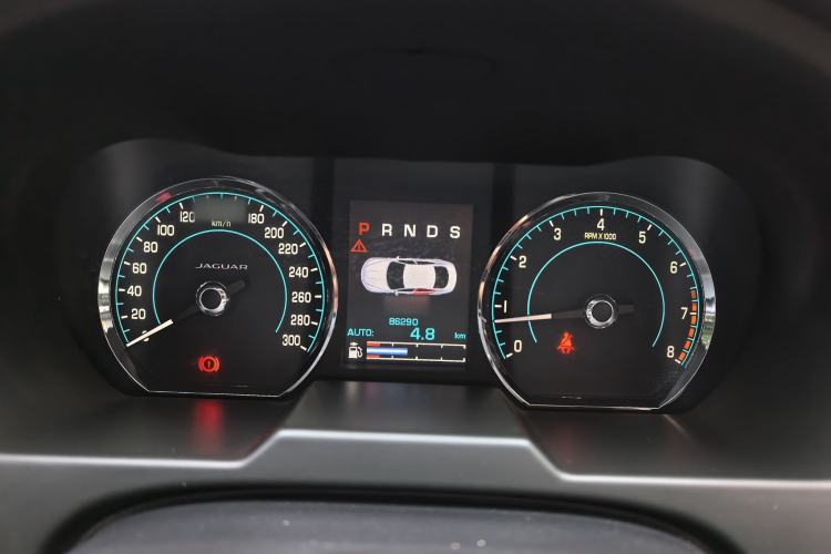 Used Jaguar XF 2014 XF 2.0T Prestige Edition Interior 7