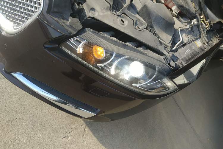 Used Jaguar XF 2014 XF 2.0T Luxury Edition Left Front Headlight