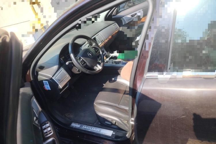 Used Jaguar XF 2014 XF 2.0T Luxury Edition Left Front Seat