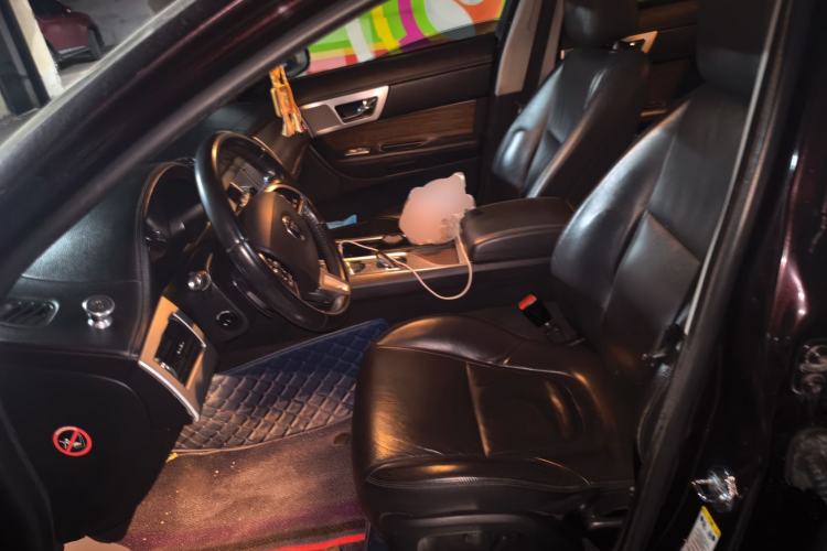 Used Jaguar XF 2014 XF 2.0T Luxury Edition Left Front Seat