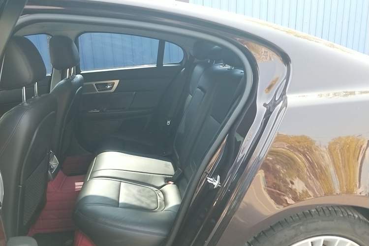 Used Jaguar XF 2014 XF 2.0T Luxury Edition Left Rear Seat