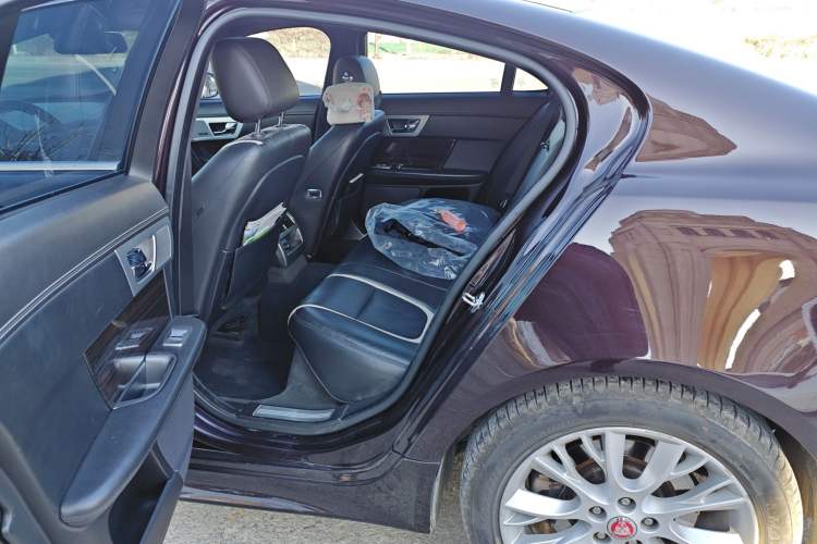Used Jaguar XF 2014 XF 3.0 SC Luxury Edition Left Rear Seat