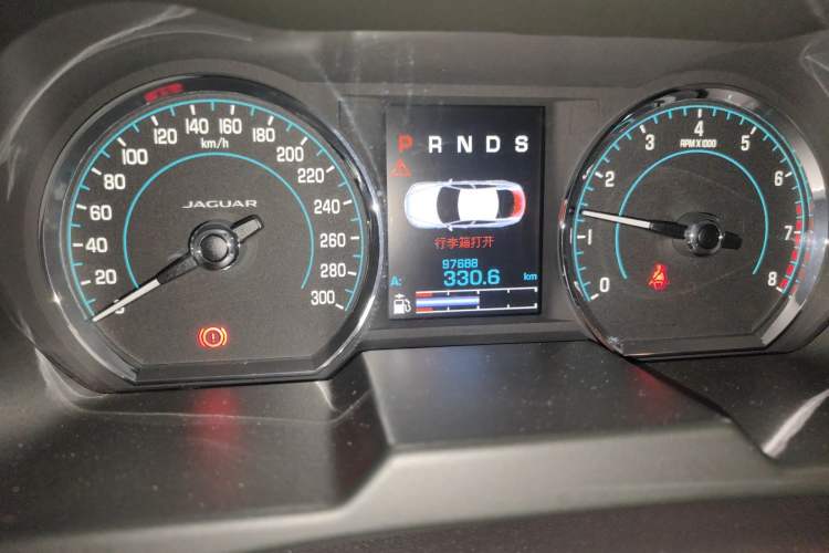 Used Jaguar XF 2014 XF 2.0T Luxury Edition Odometer Close Up