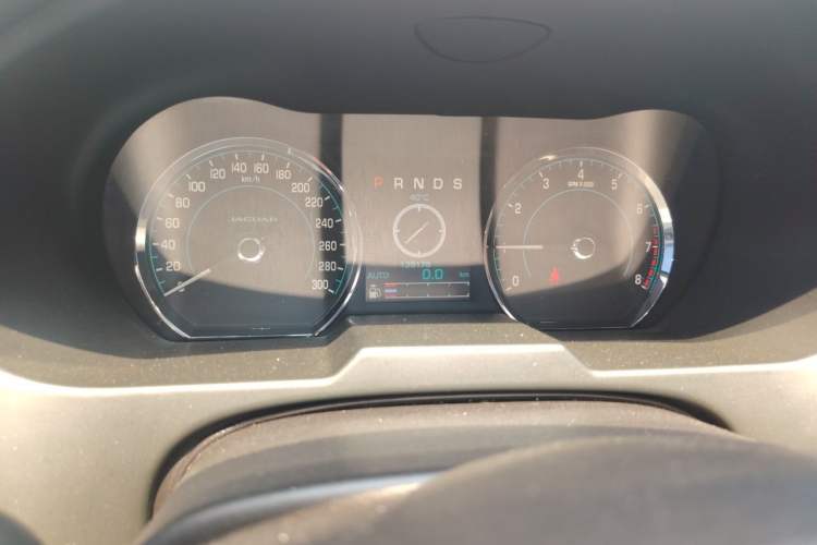 Used Jaguar XF 2014 XF 2.0T Prestige Edition Odometer Close Up