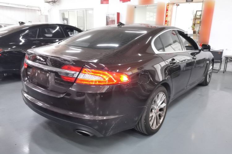 Used Jaguar XF 2014 XF 2.0T Luxury Edition Rear Right 45 Deg