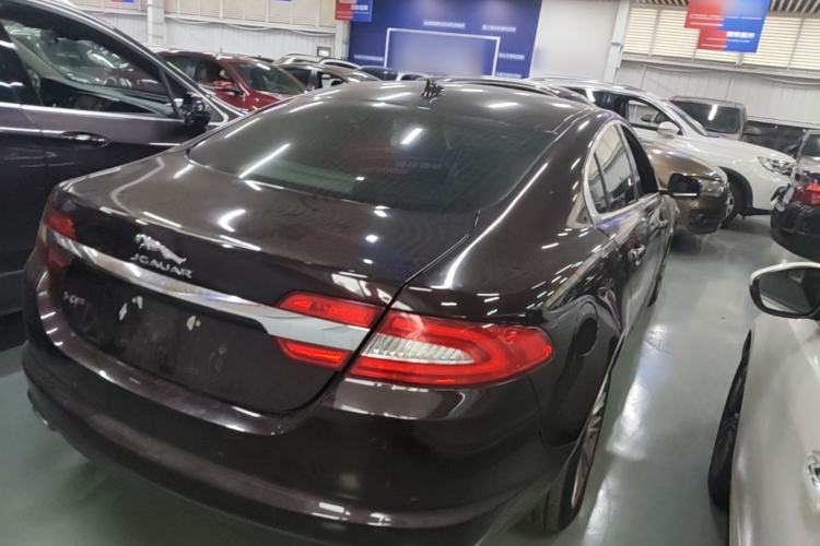 Used Jaguar XF 2014 XF 2.0T Luxury Edition Rear Right 45 Deg