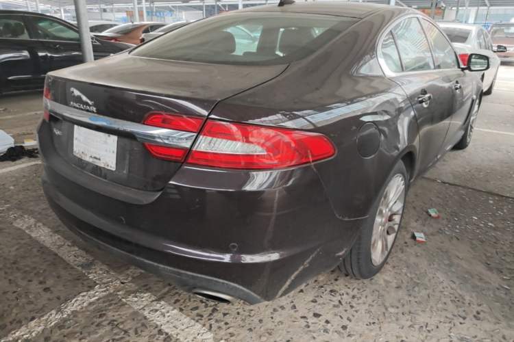Used Jaguar XF 2014 XF 2.0T Luxury Edition Rear Right 45 Deg