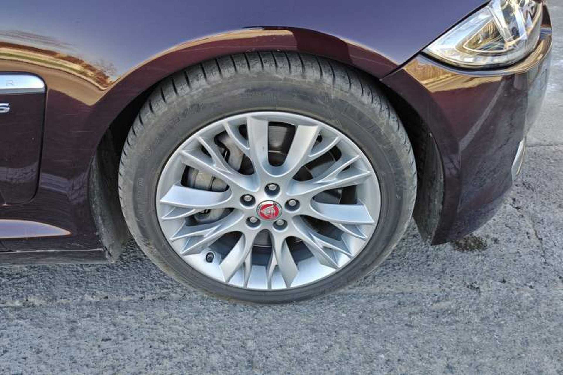 Used Jaguar XF 2014 XF 3.0 SC Luxury Edition Right Front Wheel Hub