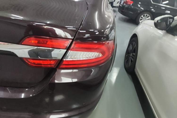 Used Jaguar XF 2014 XF 2.0T Luxury Edition Right Rear Taillight