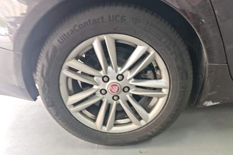 Used Jaguar XF 2014 XF 2.0T Prestige Edition Right Rear Wheel Hub