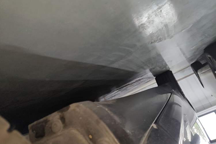 Used Jaguar XF 2014 XF 2.0T Luxury Edition Right Side Sill