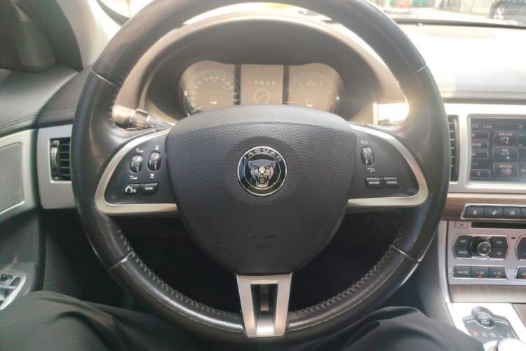 Used Jaguar XF 2014 XF 2.0T Prestige Edition Steering Wheel