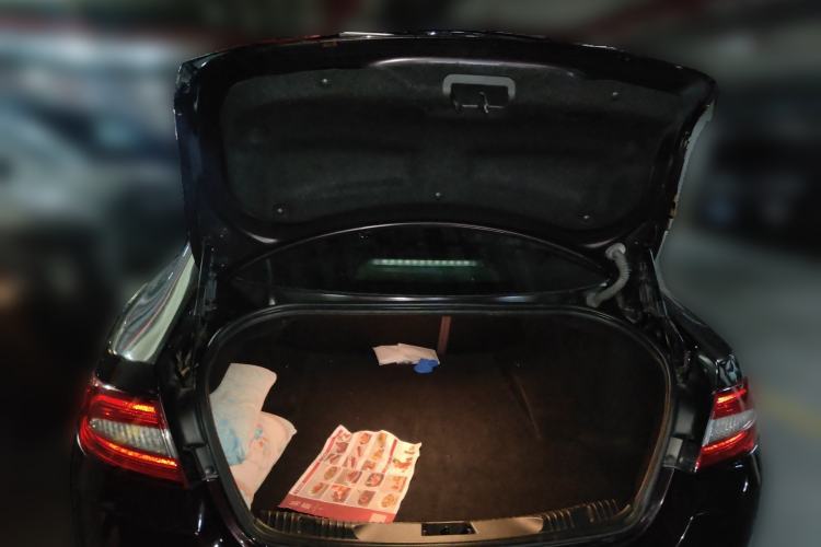 Used Jaguar XF 2014 XF 2.0T Luxury Edition Trunk