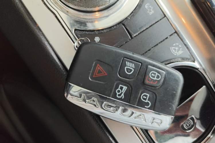 Used Jaguar XF 2014 XF 2.0T Luxury Edition Vehicle Key