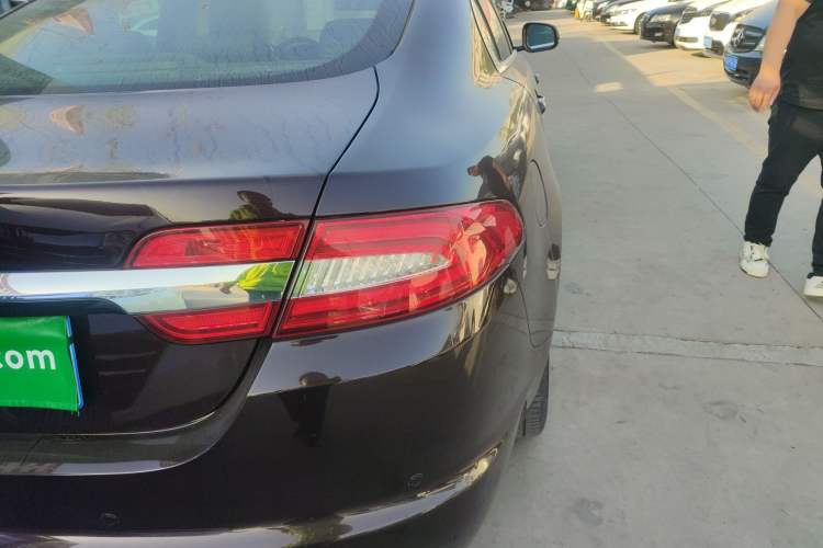 Used Jaguar XF 2014 XF 2.0T Prestige Edition Exterior 6