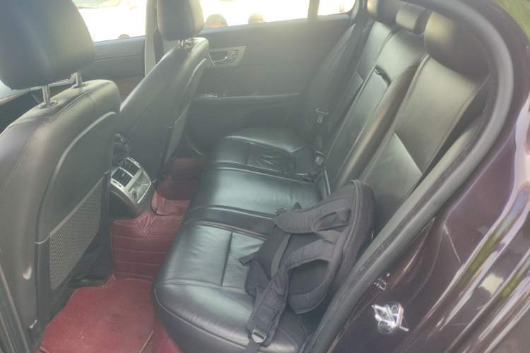 Used Jaguar XF 2014 XF 2.0T Prestige Edition Interior 4