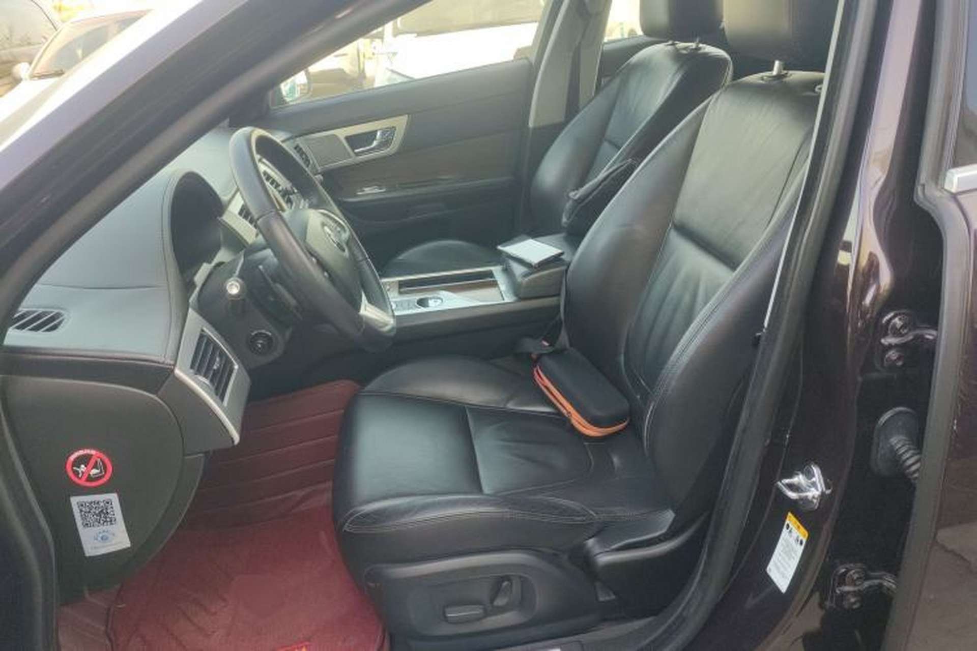 Used Jaguar XF 2014 XF 2.0T Prestige Edition Left Front Seat