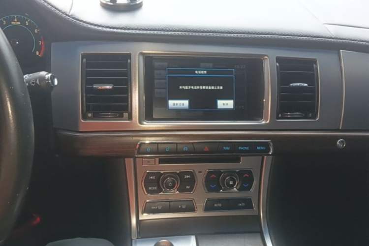 Used Jaguar XF 2014 XF 2.0T Prestige Edition Audio And AC Panel