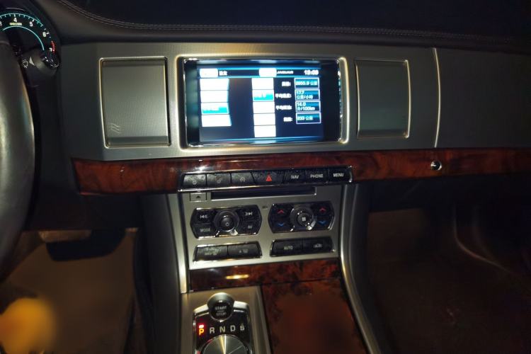 Used Jaguar XF 2014 XF 2.0T Luxury Edition Audio And AC Panel
