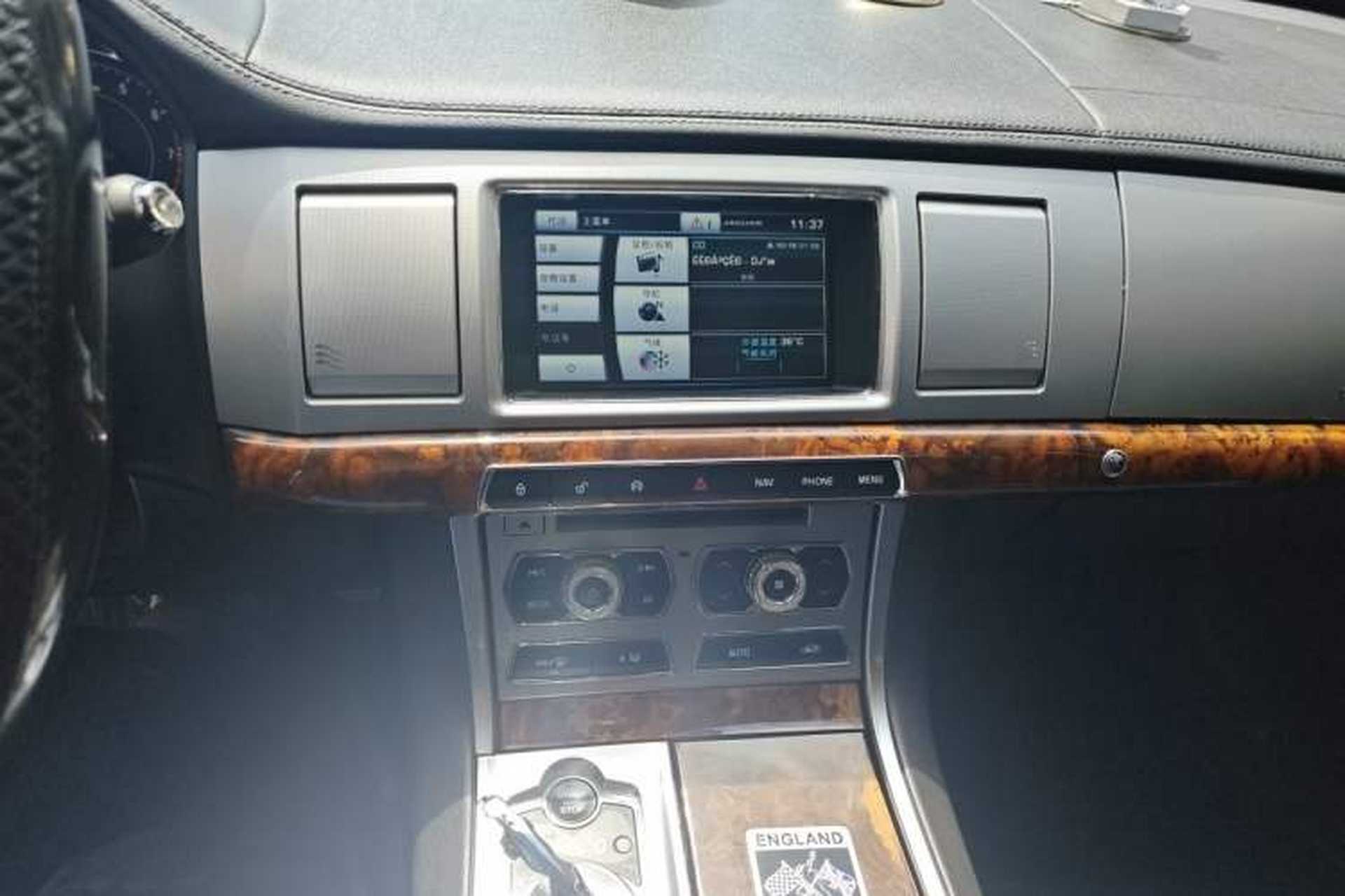 Used Jaguar XF 2014 XF 2.0T Luxury Edition Audio And AC Panel