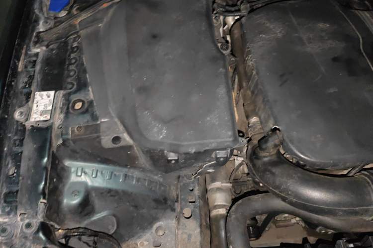Used Jaguar XF 2014 XF 2.0T Prestige Edition Engine Bay Right