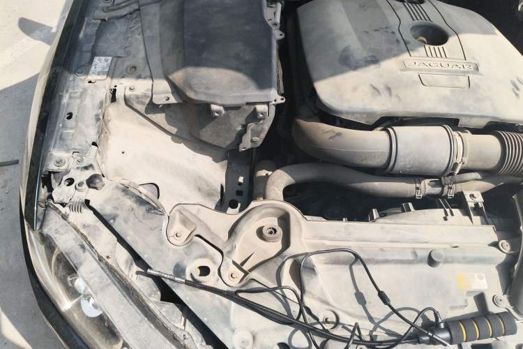 Used Jaguar XF 2014 XF 2.0T Luxury Edition Engine Bay Right