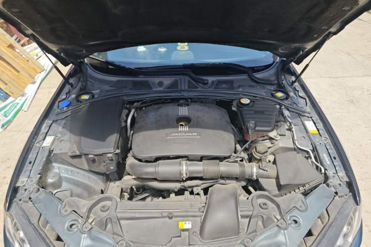 Used Jaguar XF 2014 XF 2.0T Luxury Edition Engine Bay