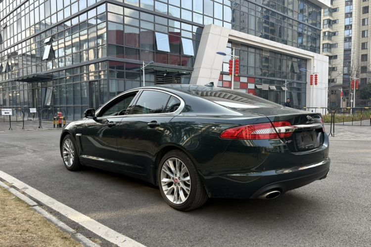 Used Jaguar XF 2014 XF 2.0T Luxury Edition Exterior 2