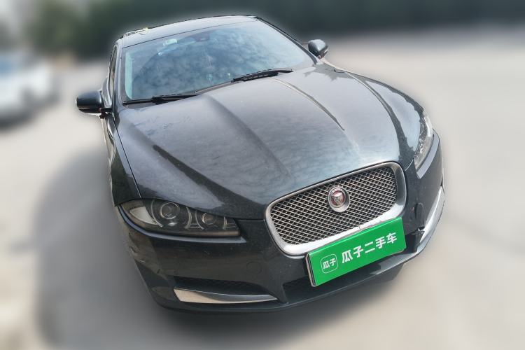 Used Jaguar XF 2014 XF 2.0T Luxury Edition Front Right 45 Deg