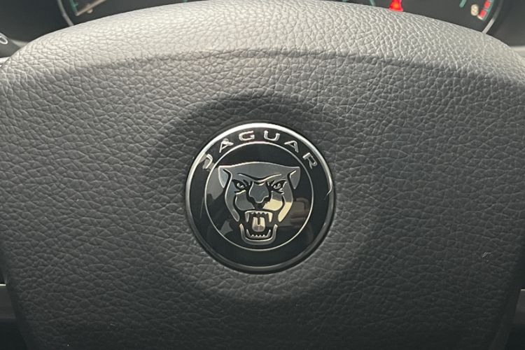 Used Jaguar XF 2014 XF 2.0T Prestige Edition Interior 2