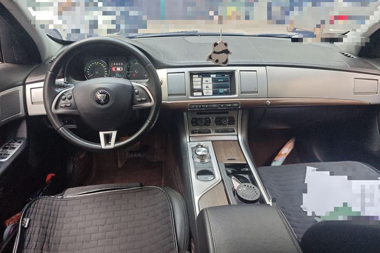 Used Jaguar XF 2014 XF 2.0T Prestige Edition Interior 2