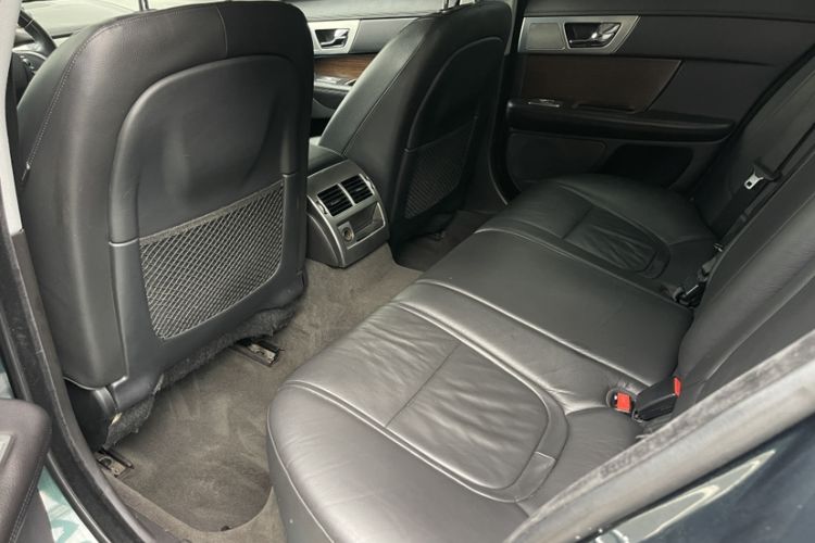 Used Jaguar XF 2014 XF 2.0T Prestige Edition Interior 3