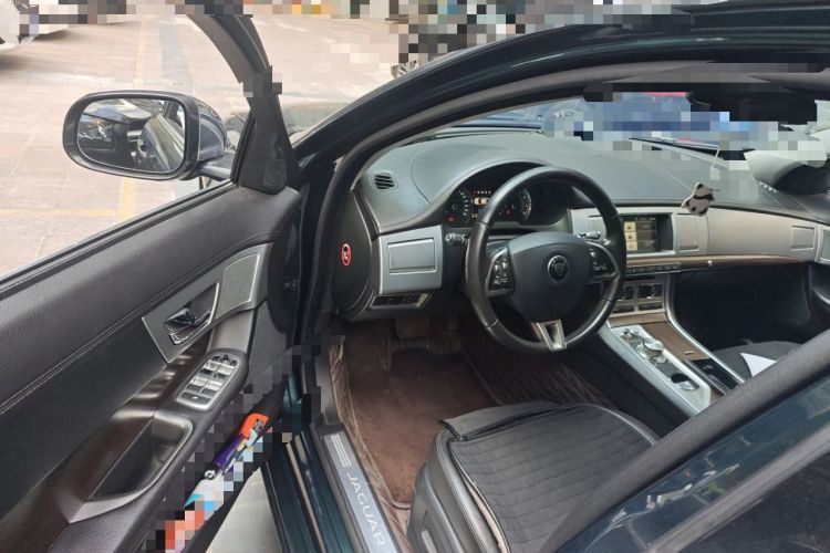 Used Jaguar XF 2014 XF 2.0T Prestige Edition Interior 3